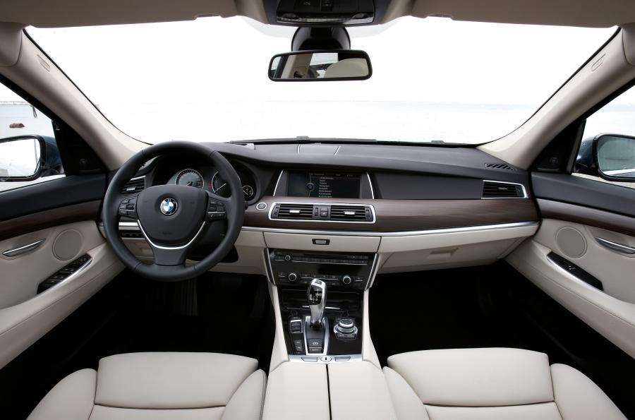  BMW 5-Series GT 2010 года  (фото 55 из 133)